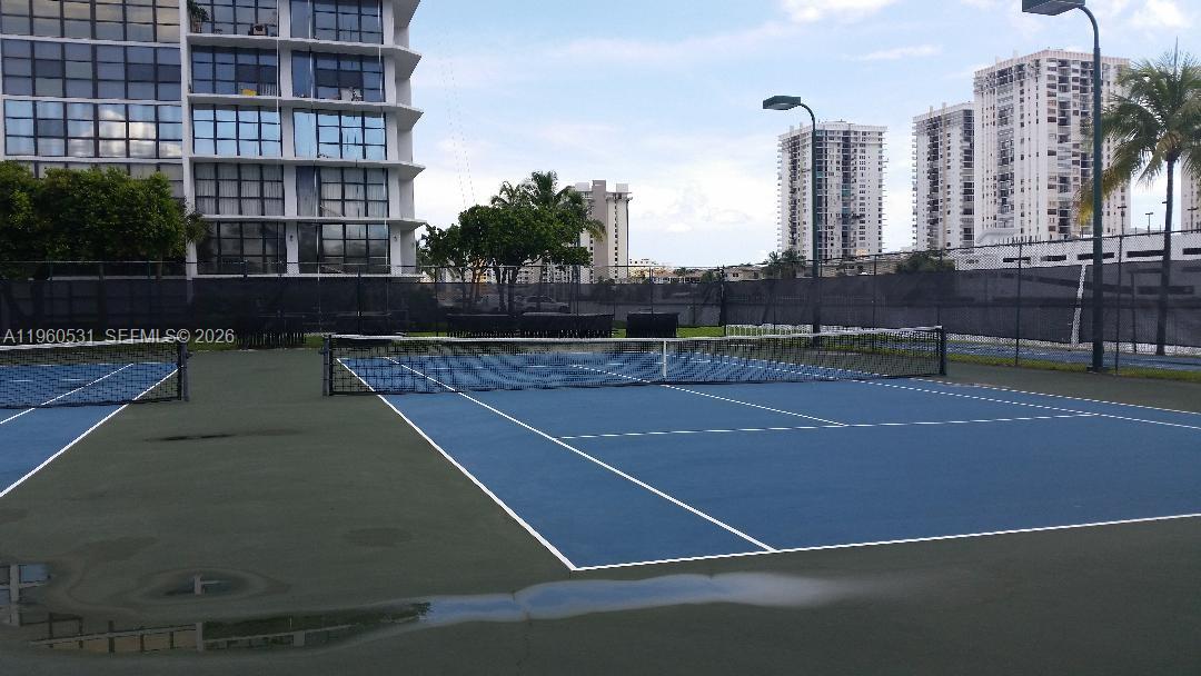 800 Parkview Dr #416 Hallandale Beach, FL 33009