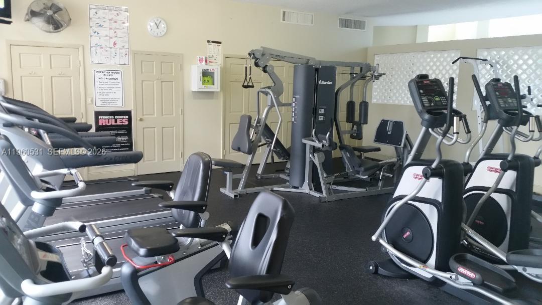 800 Parkview Dr #416 Hallandale Beach, FL 33009