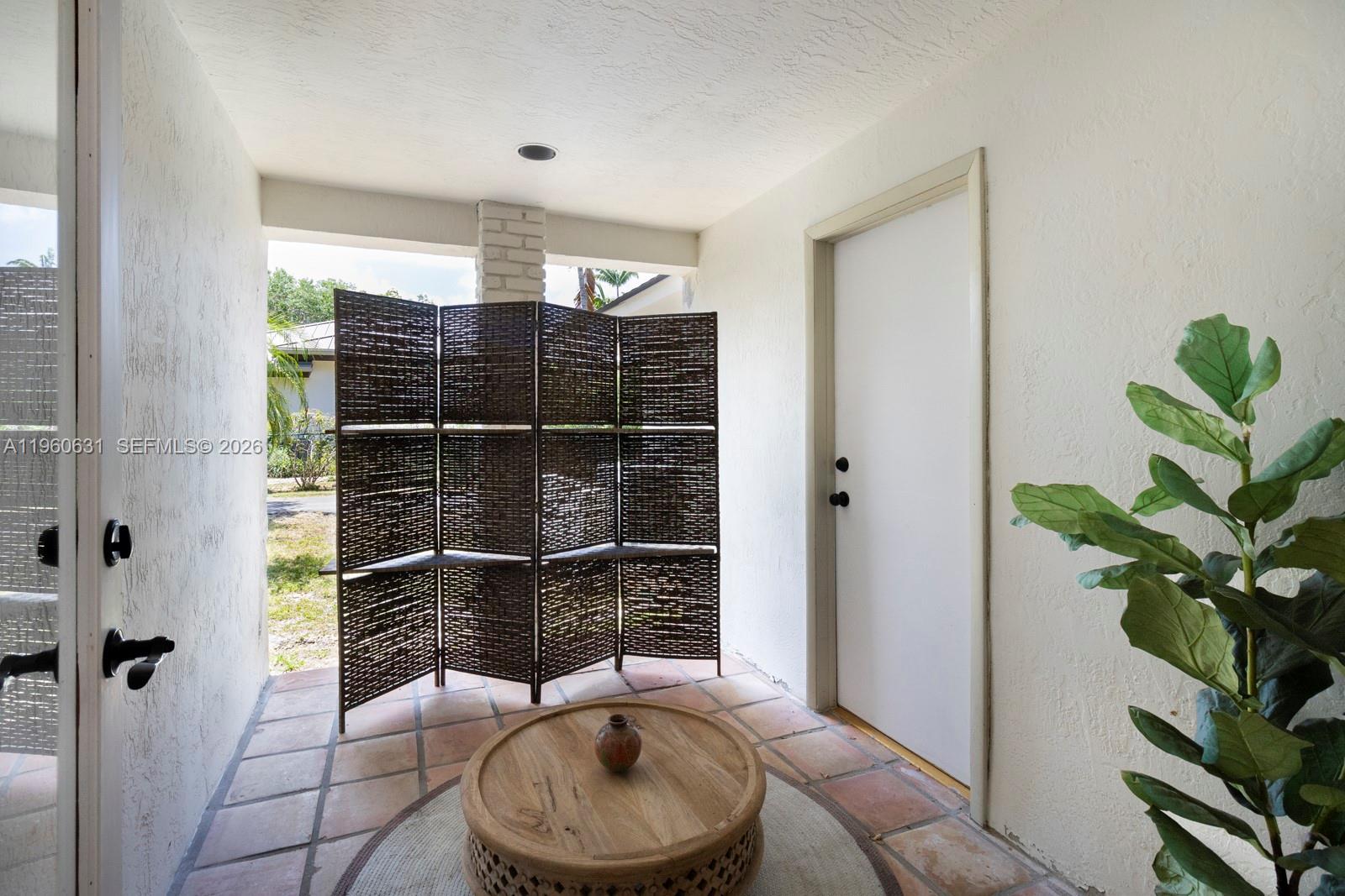 6255 SW 99th Ter Pinecrest, FL 33156