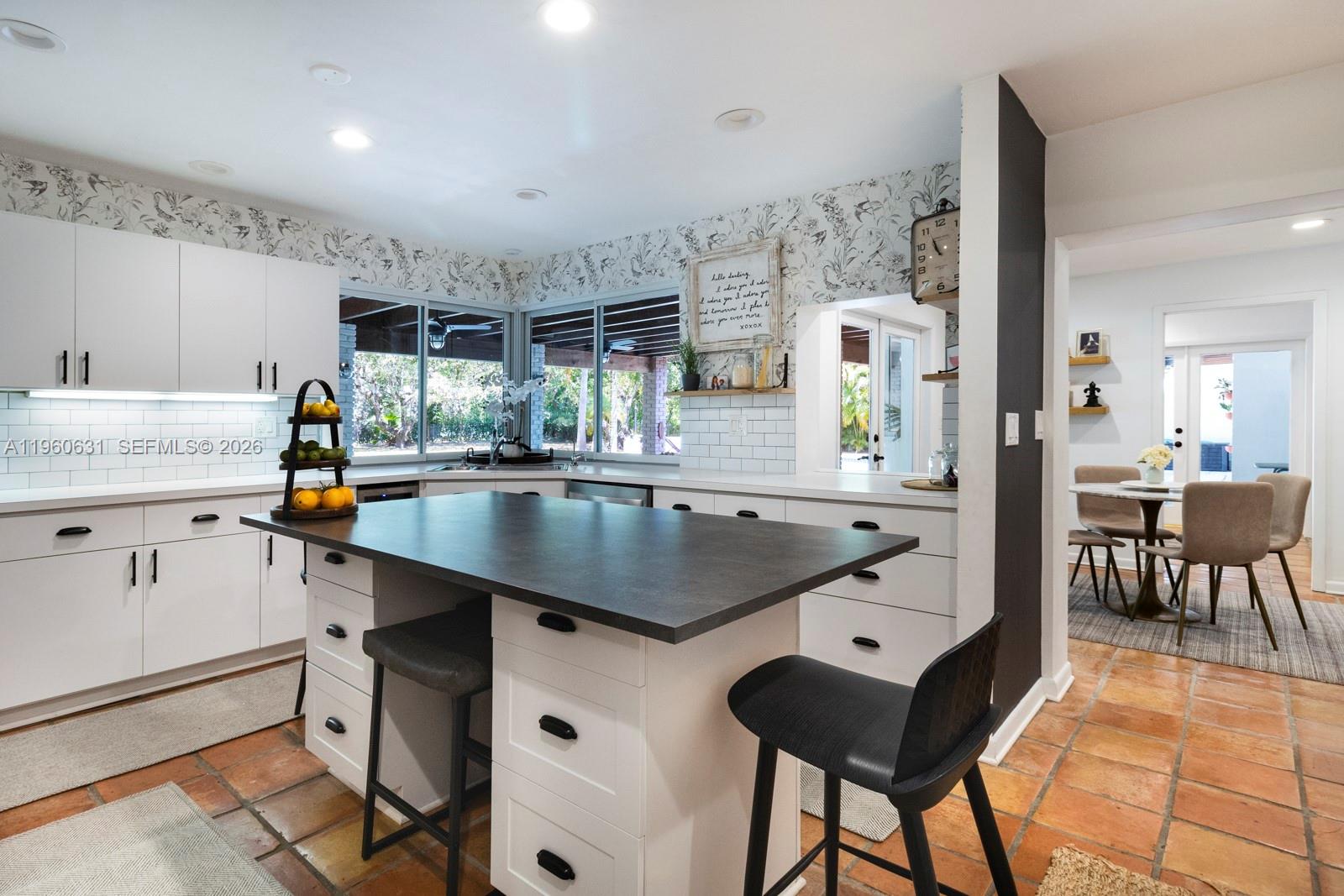 6255 SW 99th Ter Pinecrest, FL 33156