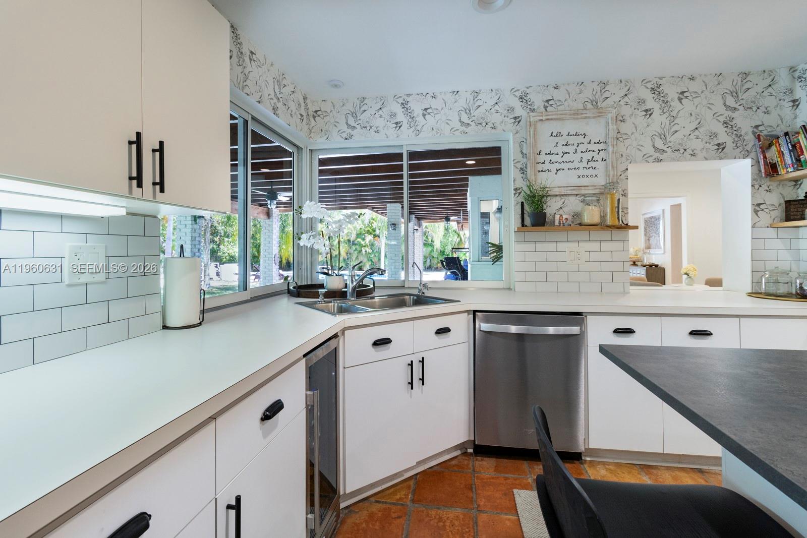 6255 SW 99th Ter Pinecrest, FL 33156