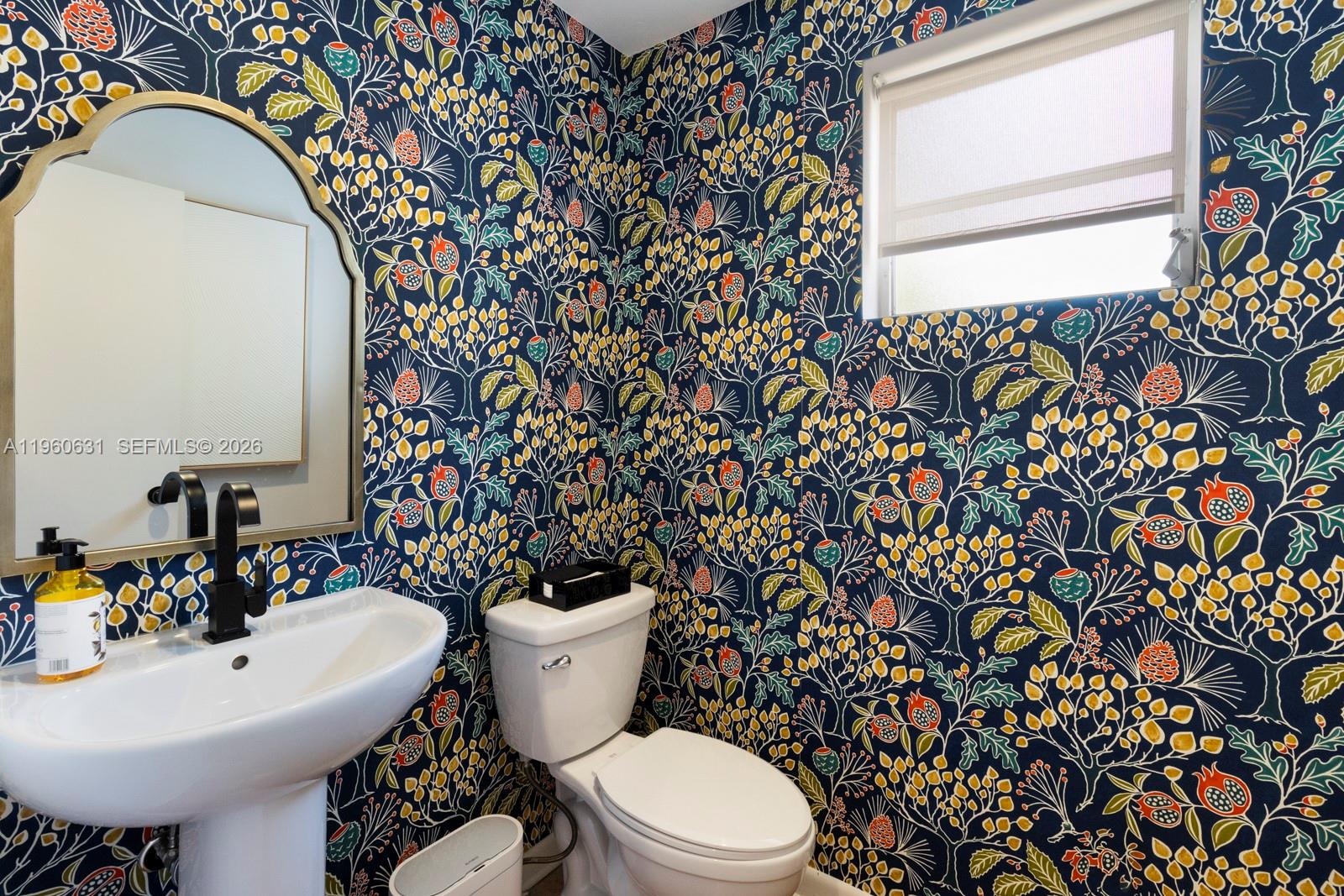 6255 SW 99th Ter Pinecrest, FL 33156