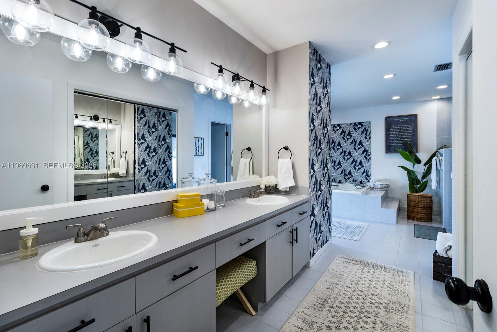 6255 SW 99th Ter Pinecrest, FL 33156