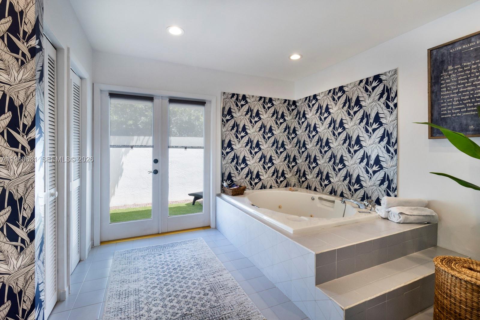 6255 SW 99th Ter Pinecrest, FL 33156