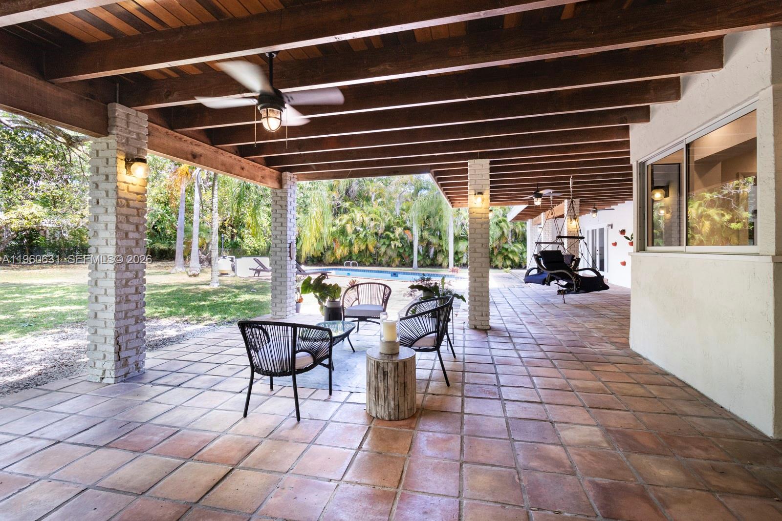 6255 SW 99th Ter Pinecrest, FL 33156