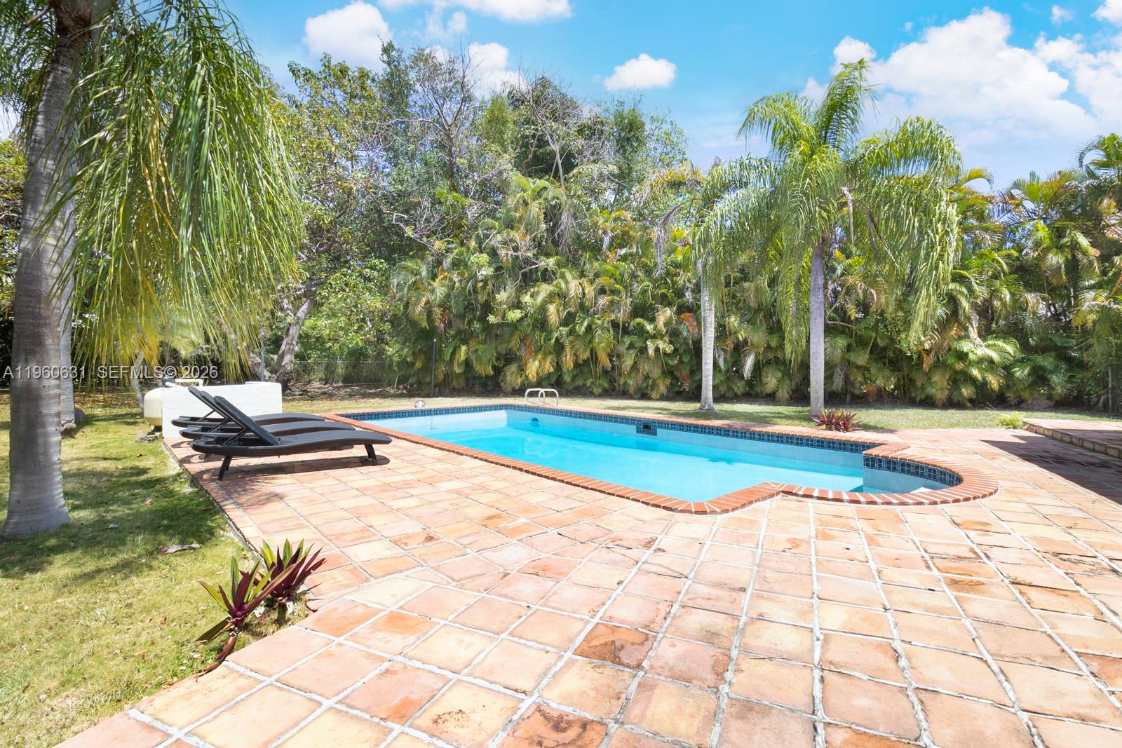 6255 SW 99th Ter Pinecrest, FL 33156