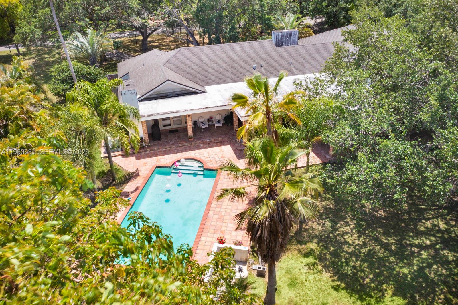 6255 SW 99th Ter Pinecrest, FL 33156