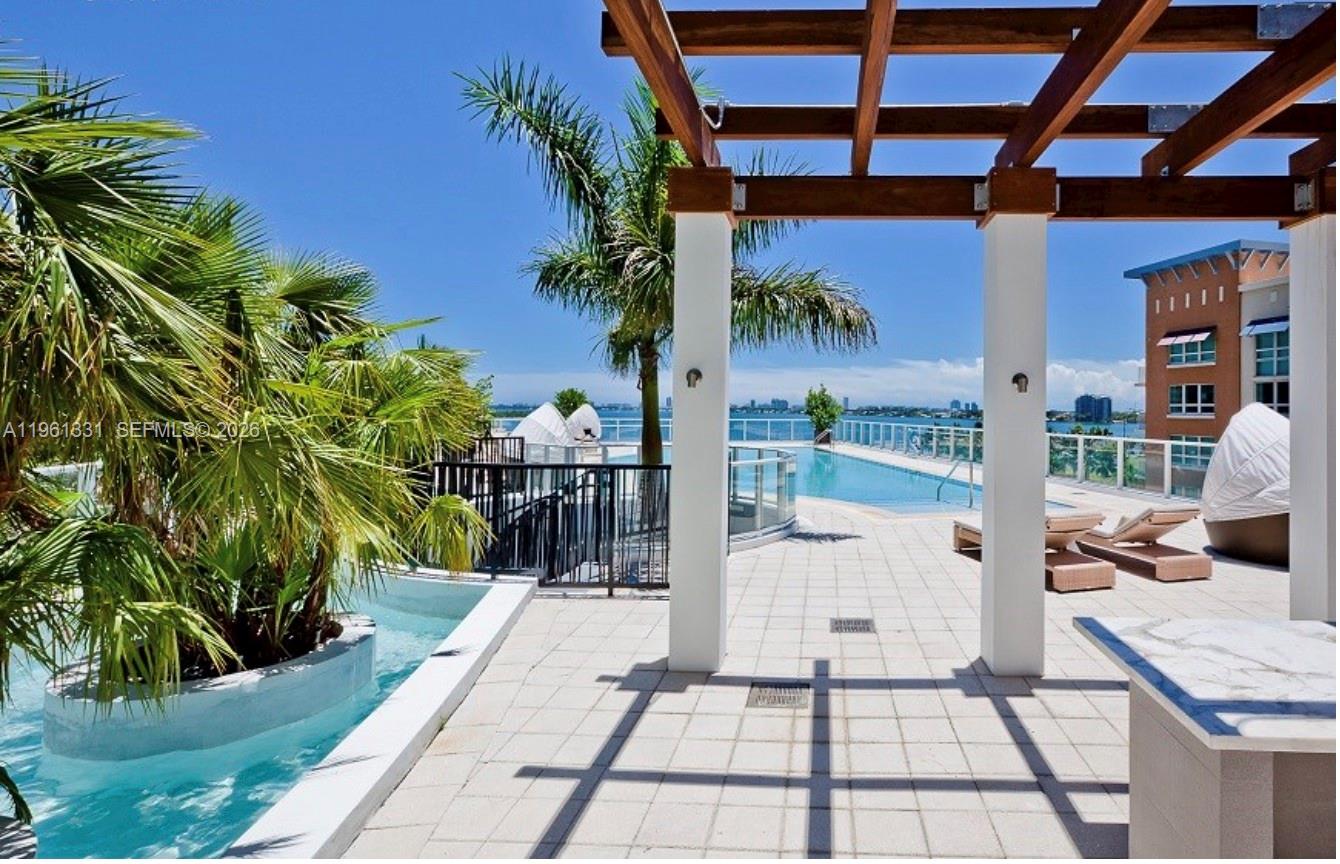 image Paramount Bay19