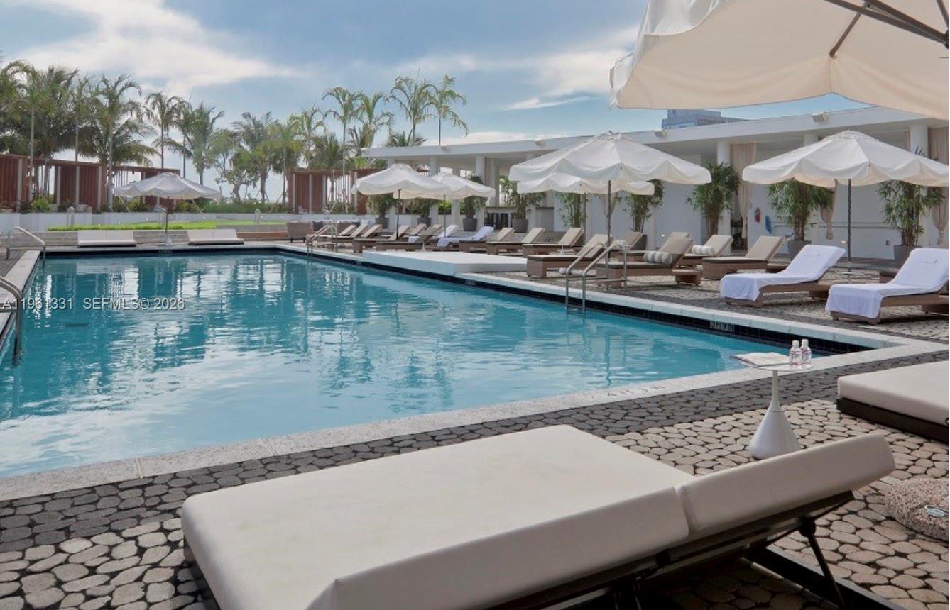 image Paramount Bay21