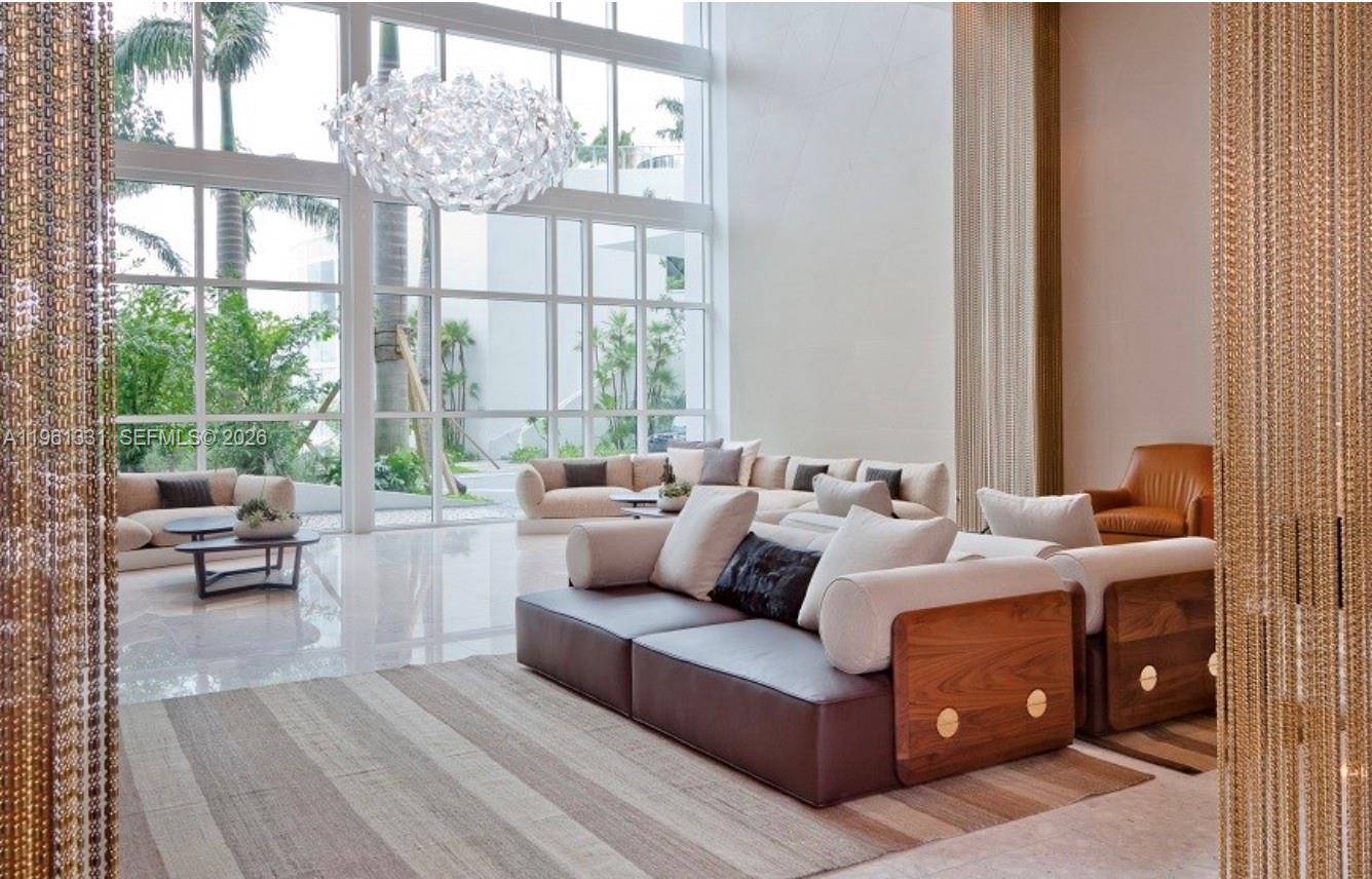 image Paramount Bay24