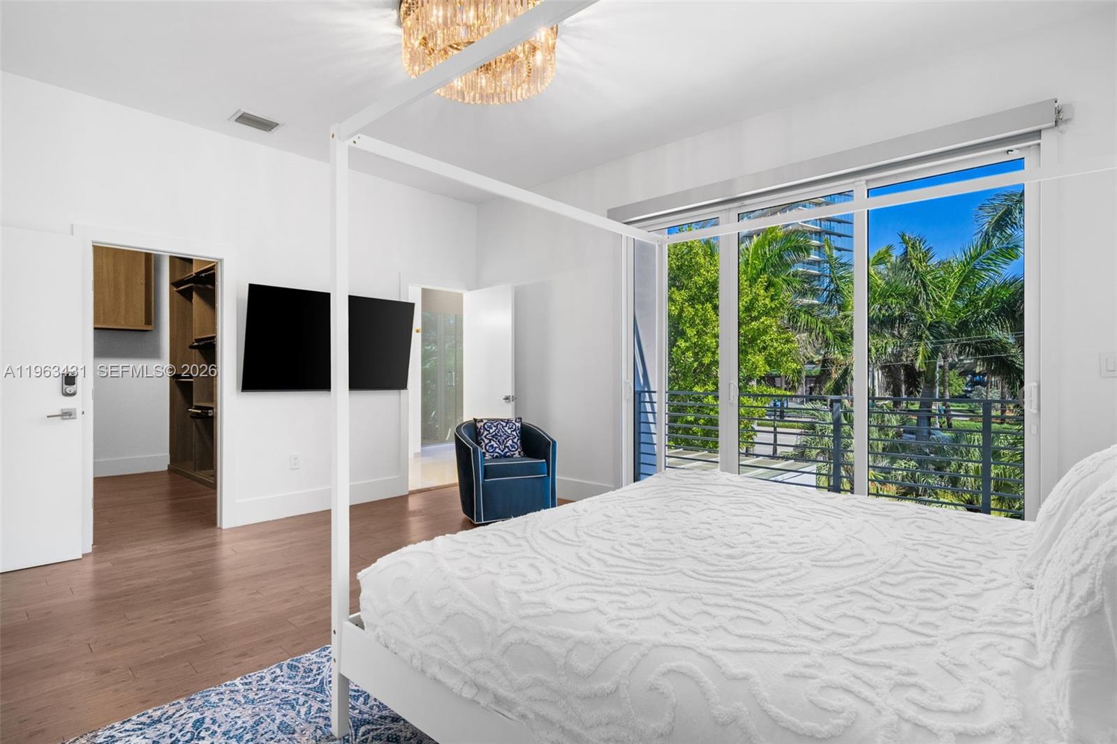 18935 Atlantic Blvd Sunny Isles Beach, FL 33160