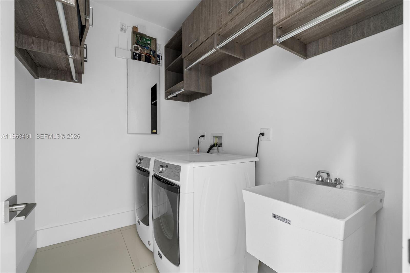 18935 Atlantic Blvd Sunny Isles Beach, FL 33160