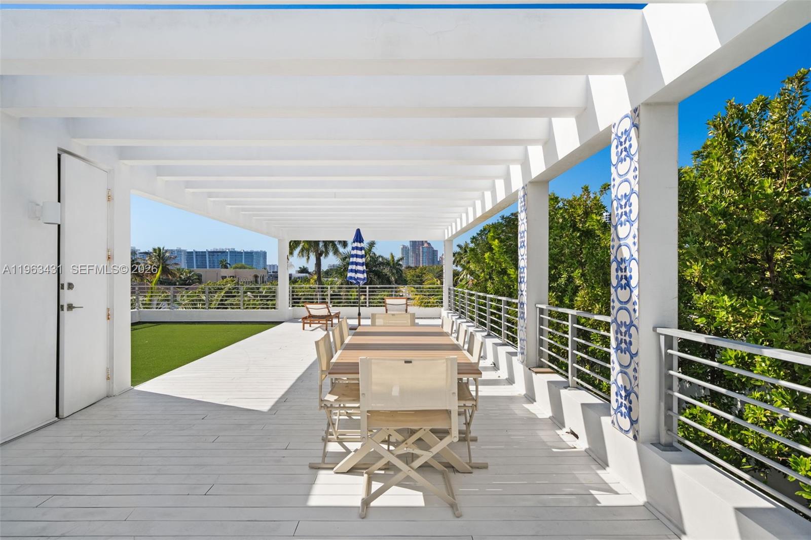 18935 Atlantic Blvd Sunny Isles Beach, FL 33160