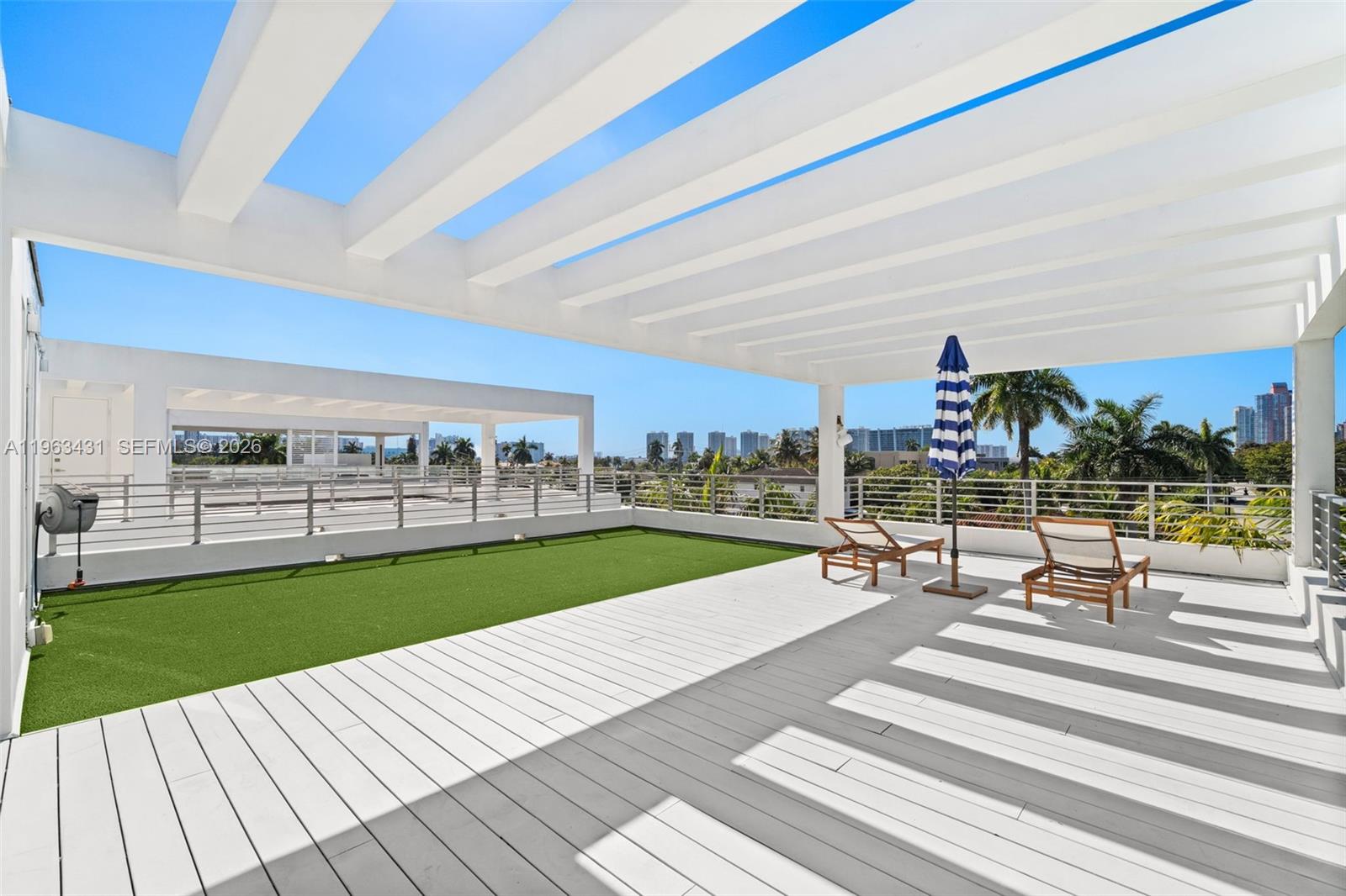 18935 Atlantic Blvd Sunny Isles Beach, FL 33160