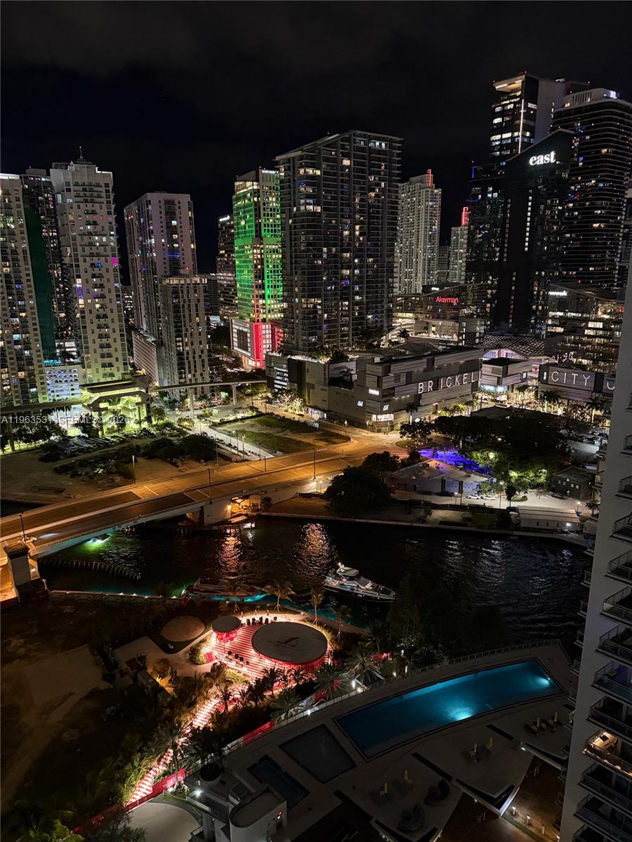 image The Ivy at Riverfront10