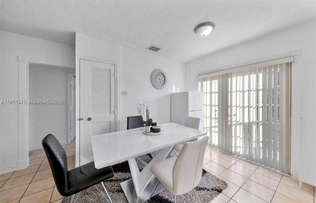 5300 SW 6th St Miami, FL 33134