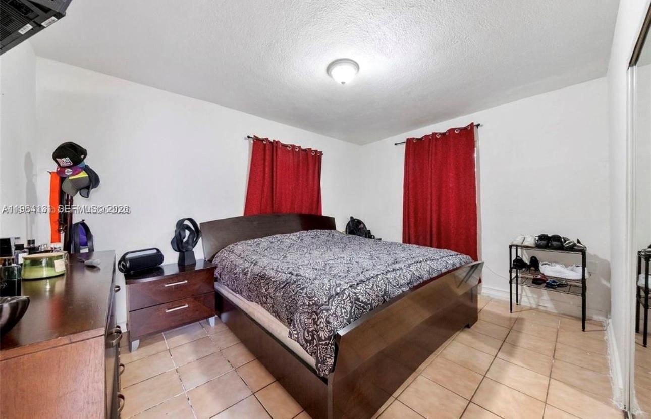 5300 SW 6th St Miami, FL 33134