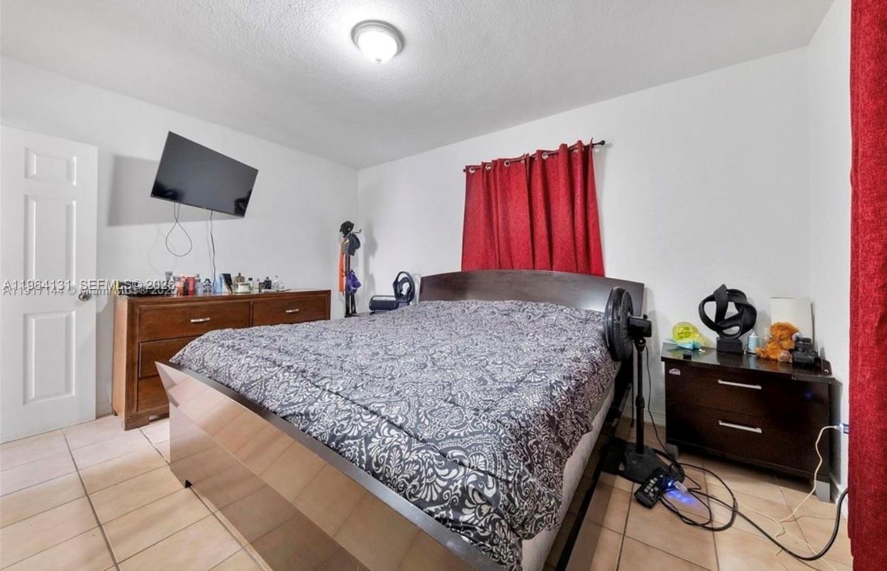 5300 SW 6th St Miami, FL 33134