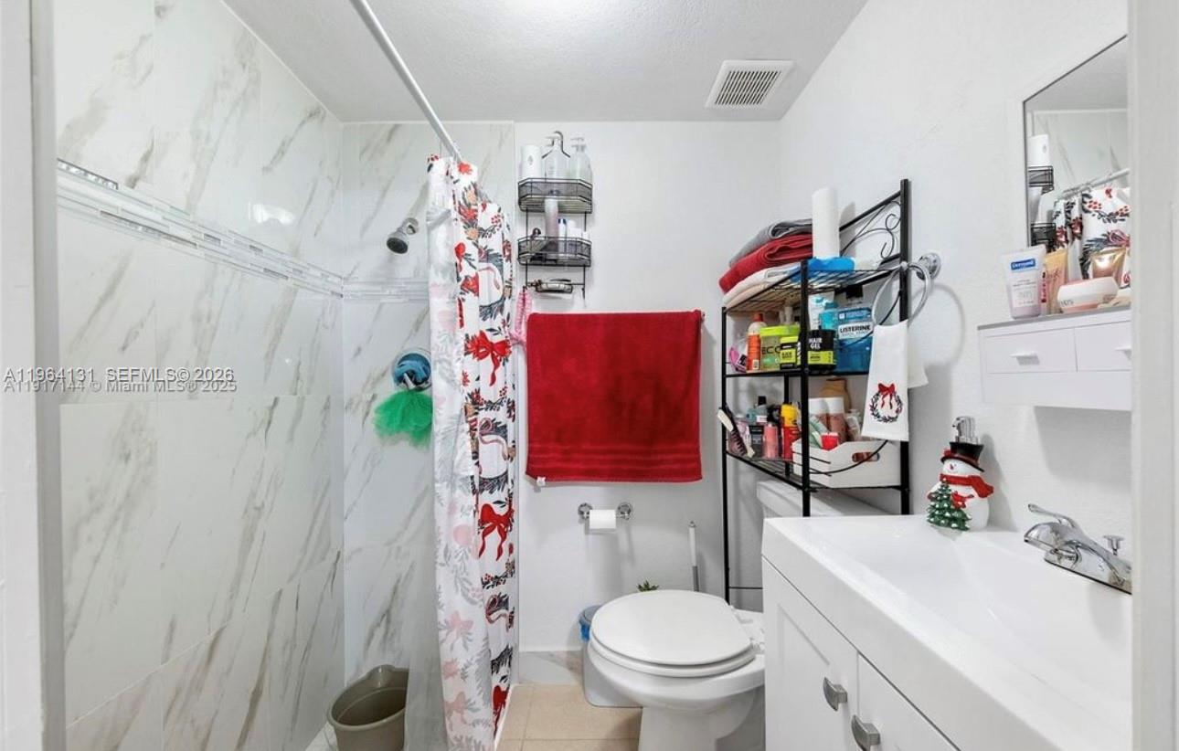 5300 SW 6th St Miami, FL 33134