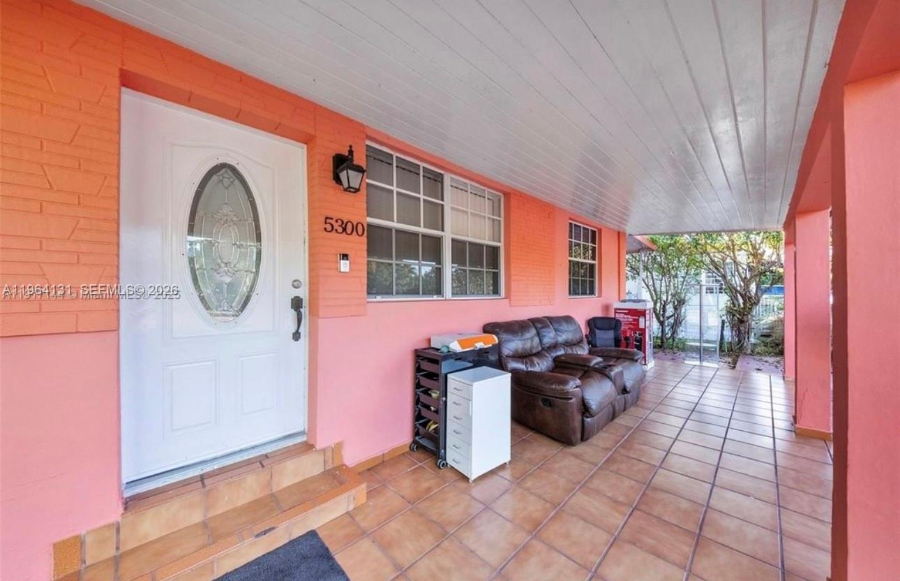 5300 SW 6th St Miami, FL 33134