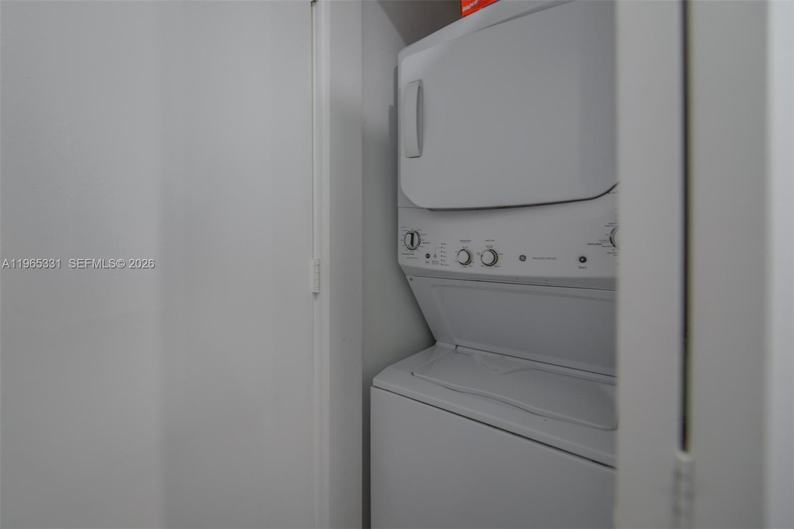 image Brickell Heights East17