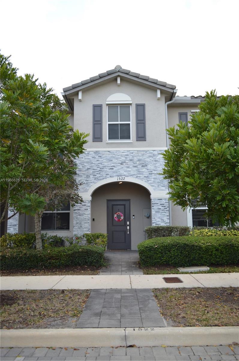 1522 SE 26th Ter