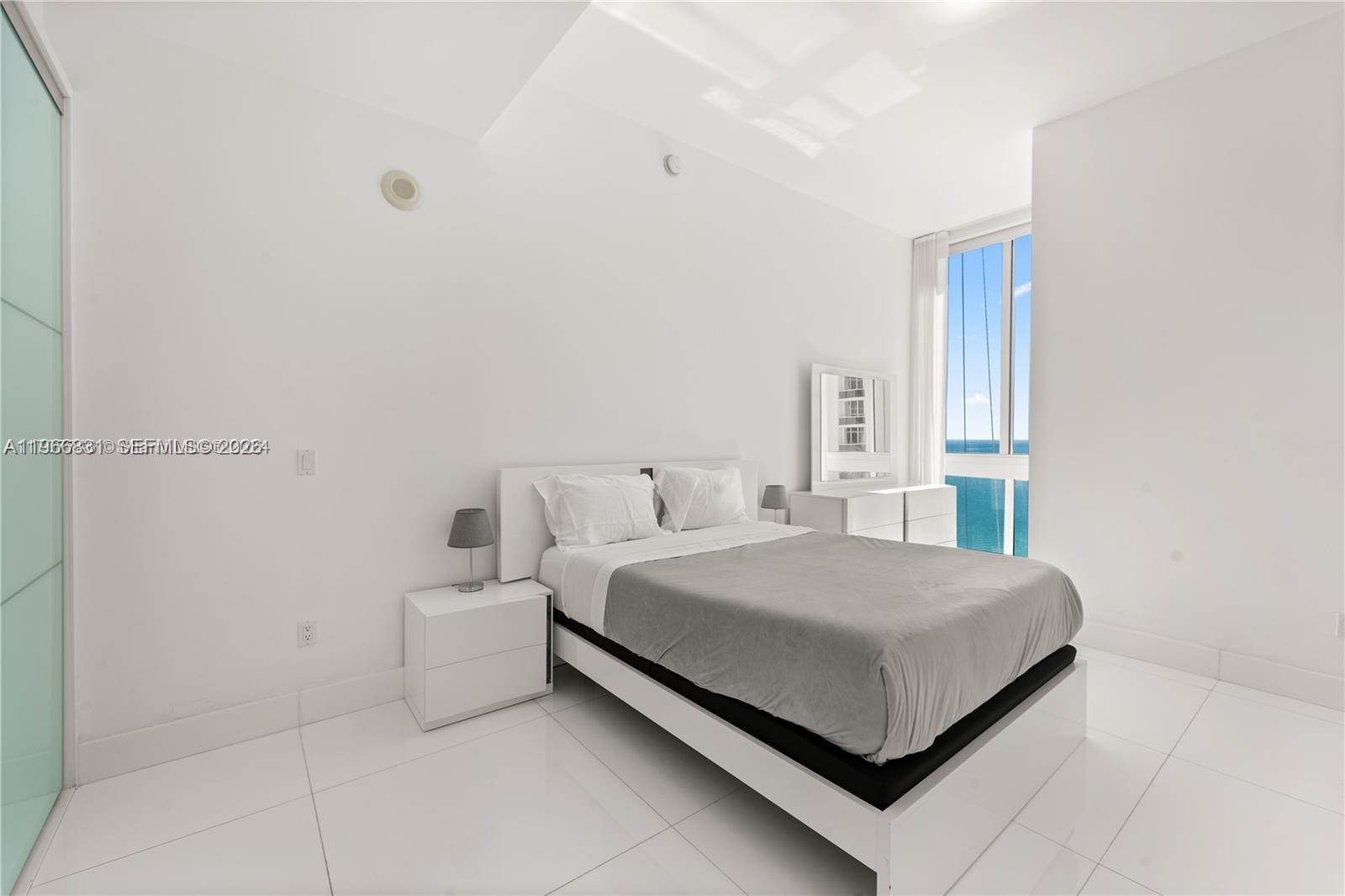 image Trump Tower I12