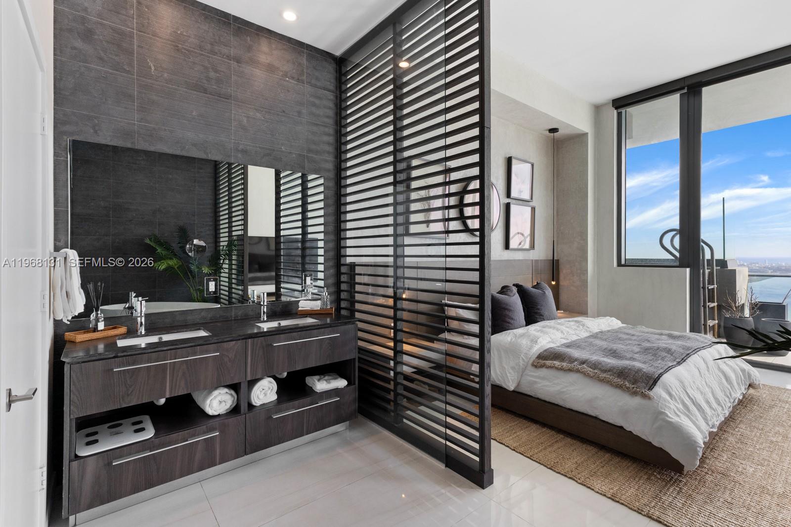 480 NE 31st St #PH5001 Miami, FL 33137