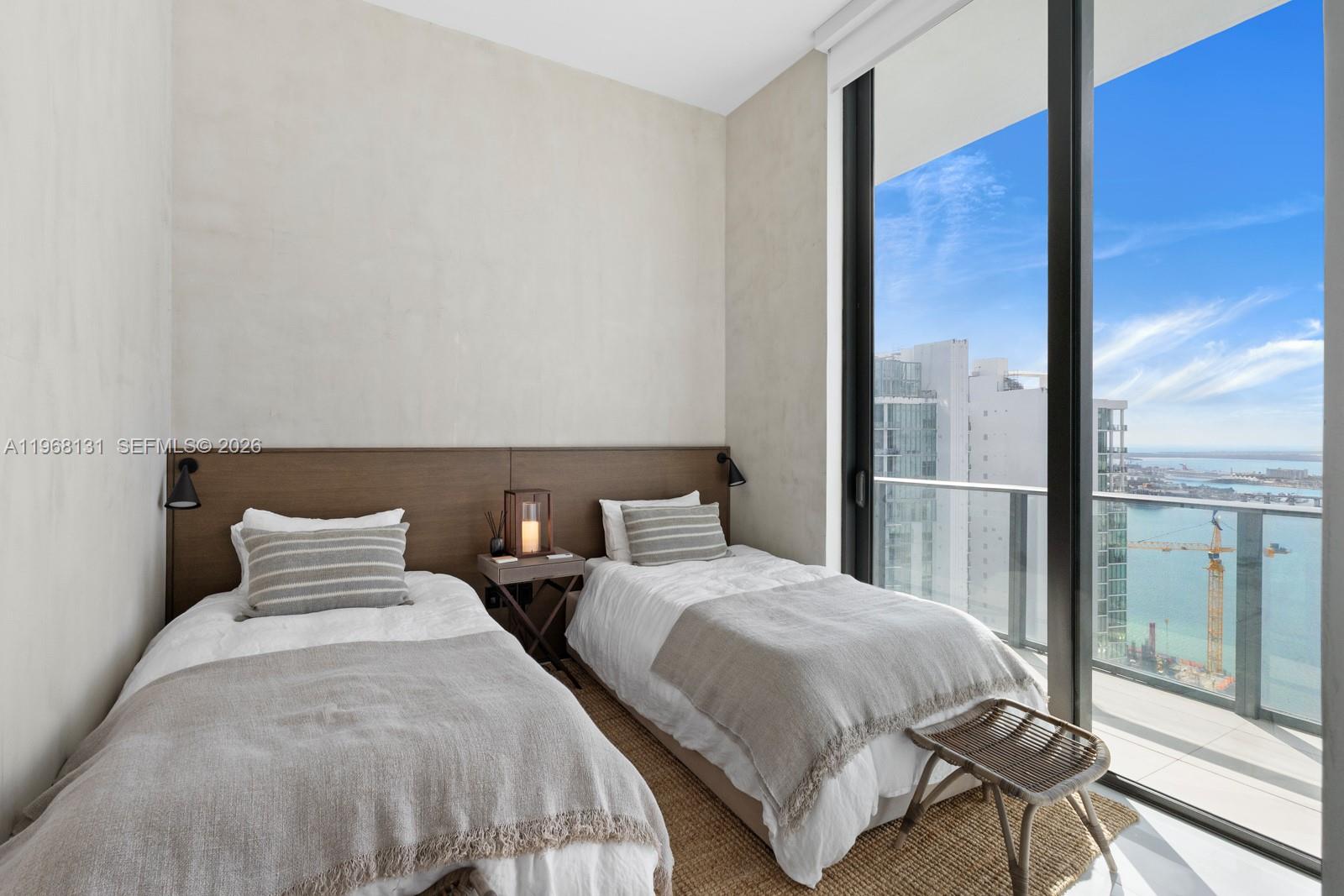 480 NE 31st St #PH5001 Miami, FL 33137