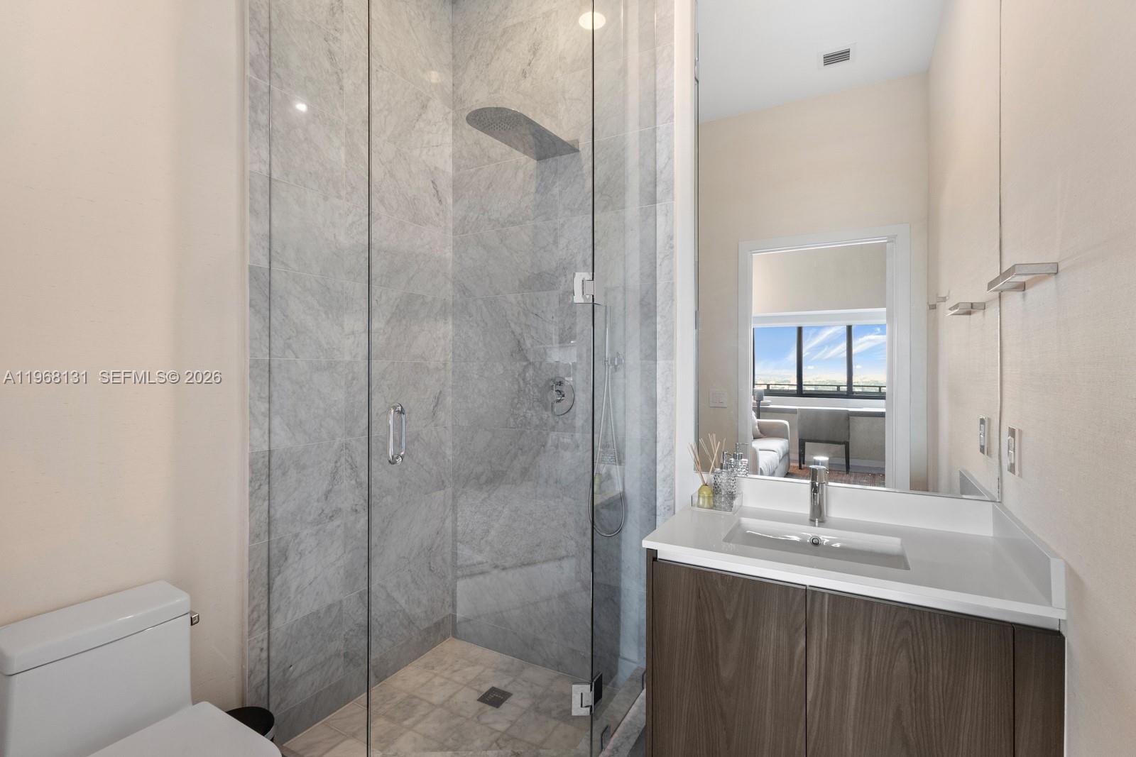 480 NE 31st St #PH5001 Miami, FL 33137