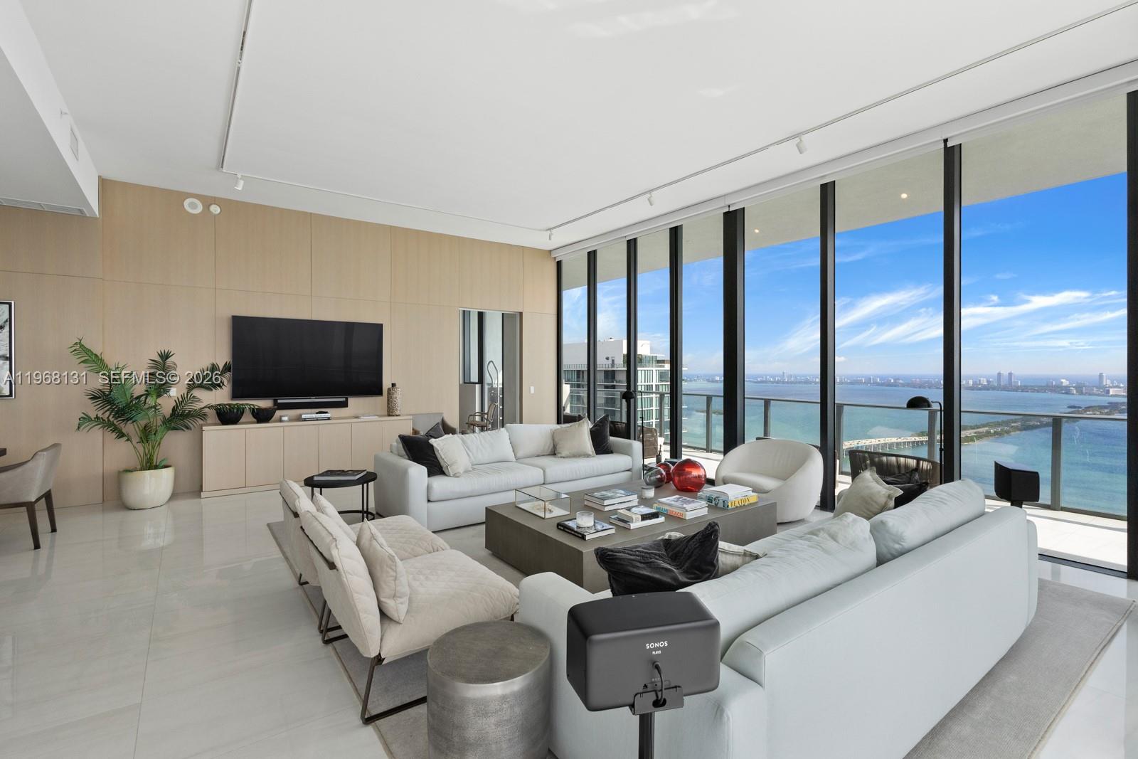 480 NE 31st St #PH5001 Miami, FL 33137