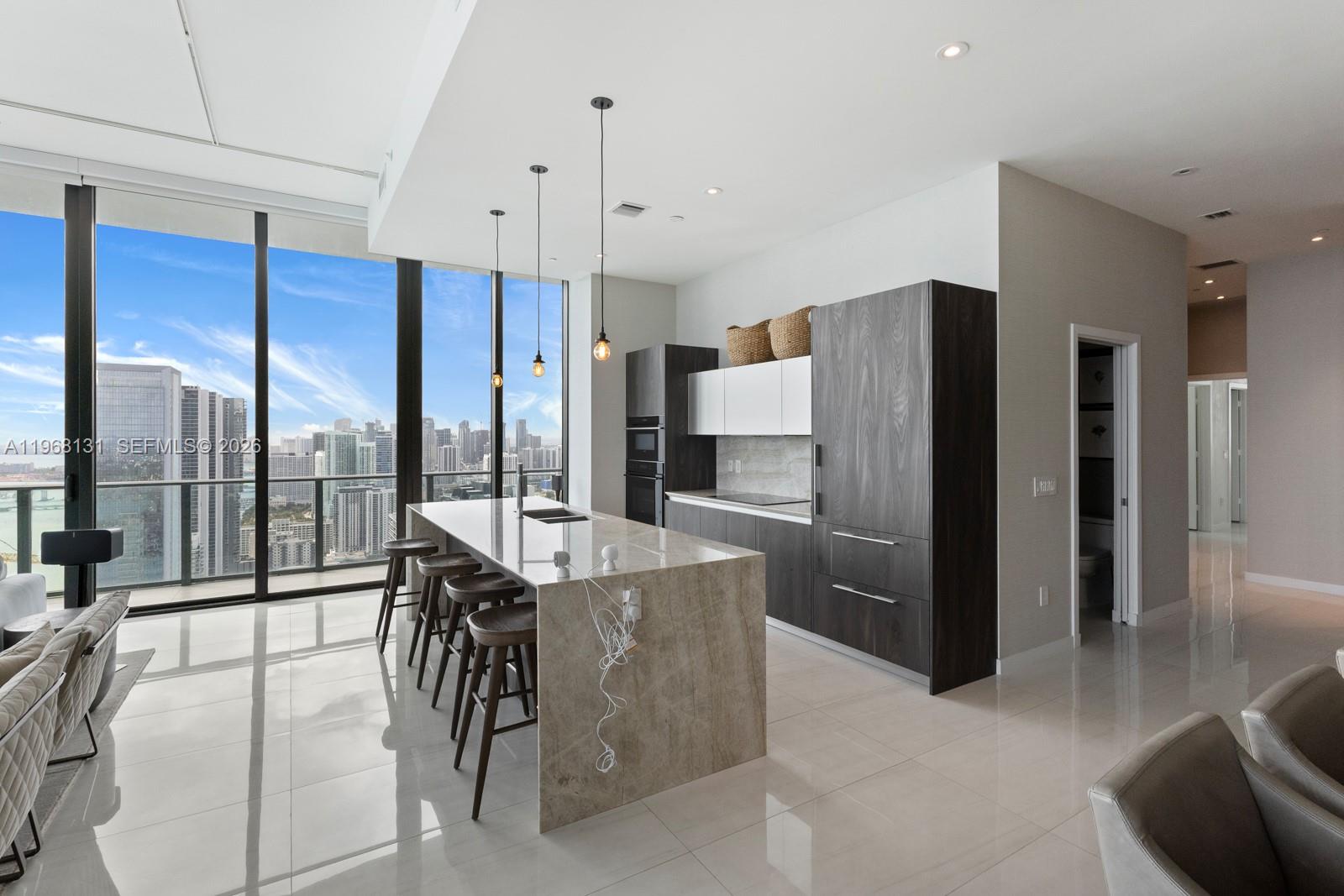 480 NE 31st St #PH5001 Miami, FL 33137