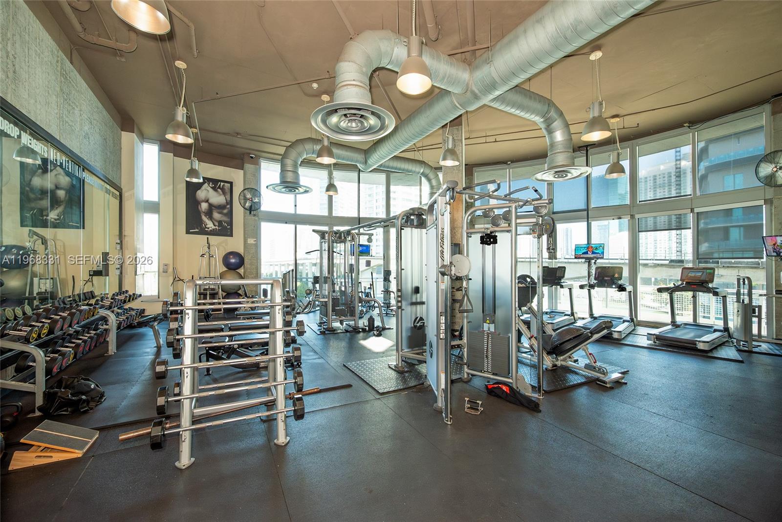 690 SW 1st Ct #1504 Miami, FL 33130