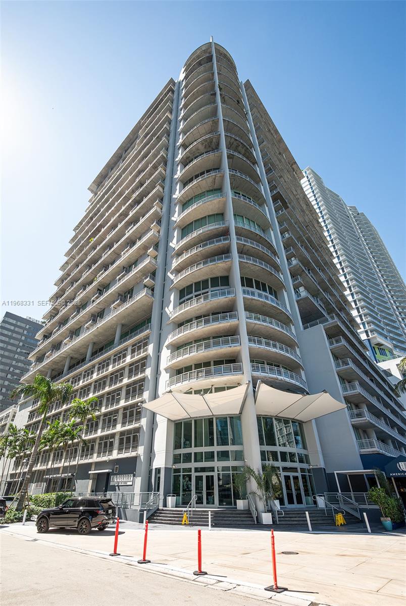 690 SW 1st Ct #1504 Miami, FL 33130