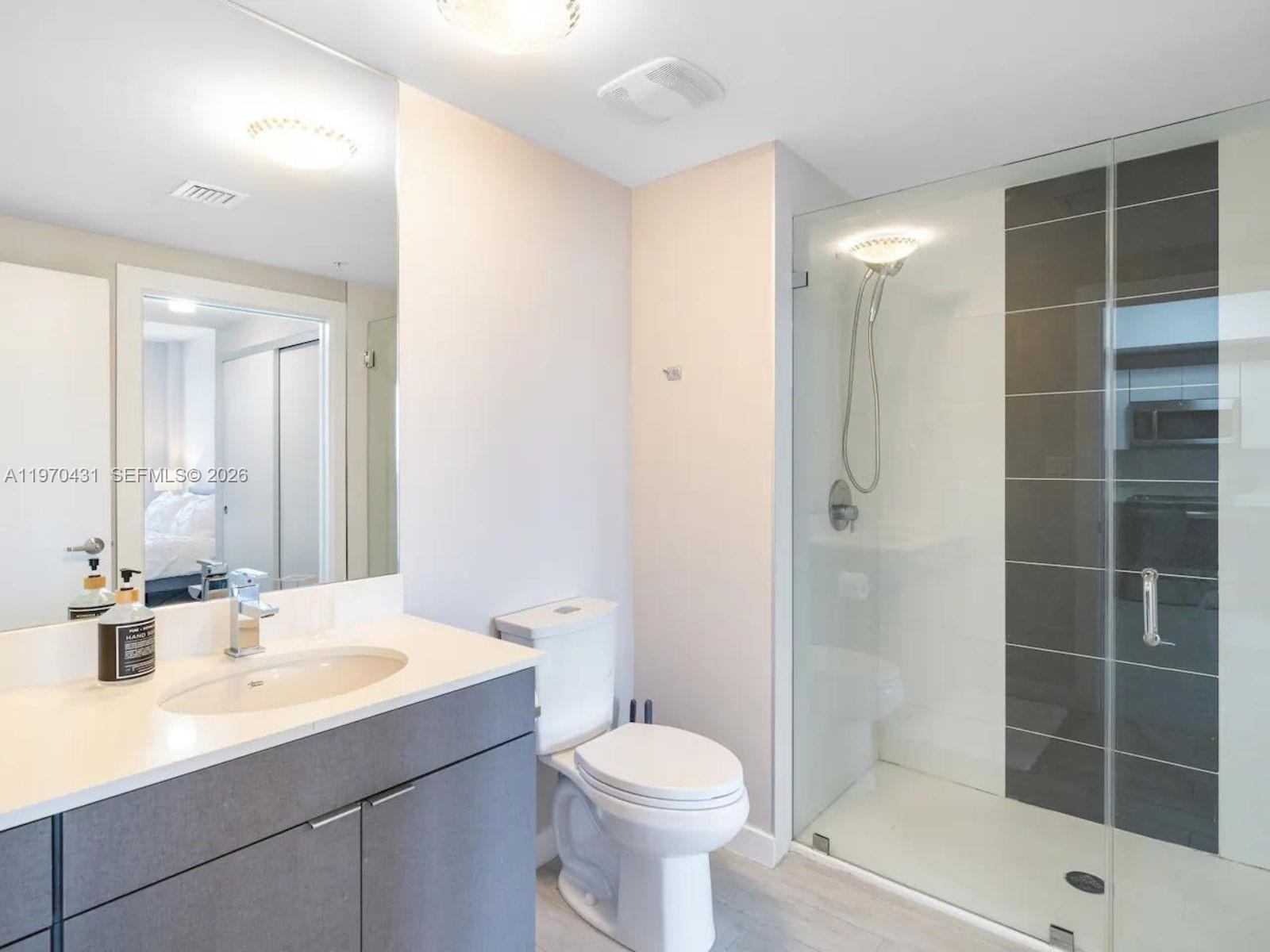 image 26 Edgewater13