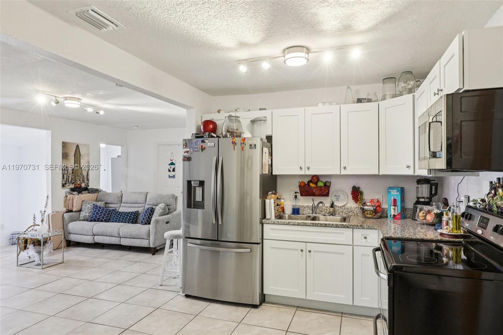 6402 NW 8th Ave Miami, FL 33150