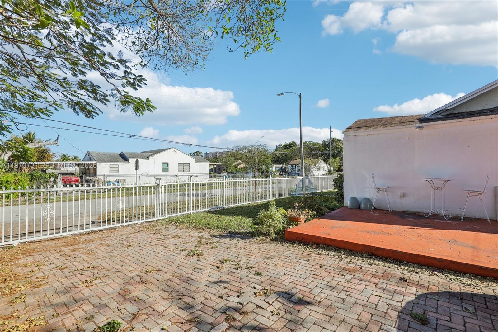 6402 NW 8th Ave Miami, FL 33150