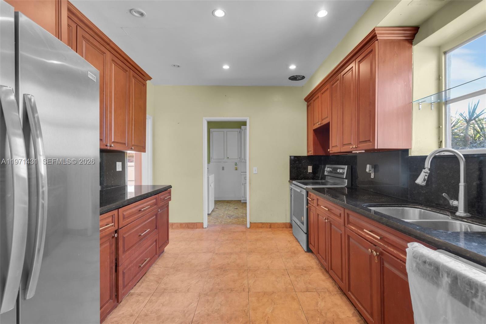 4582 Royal Palm Ave Miami Beach, FL 33140