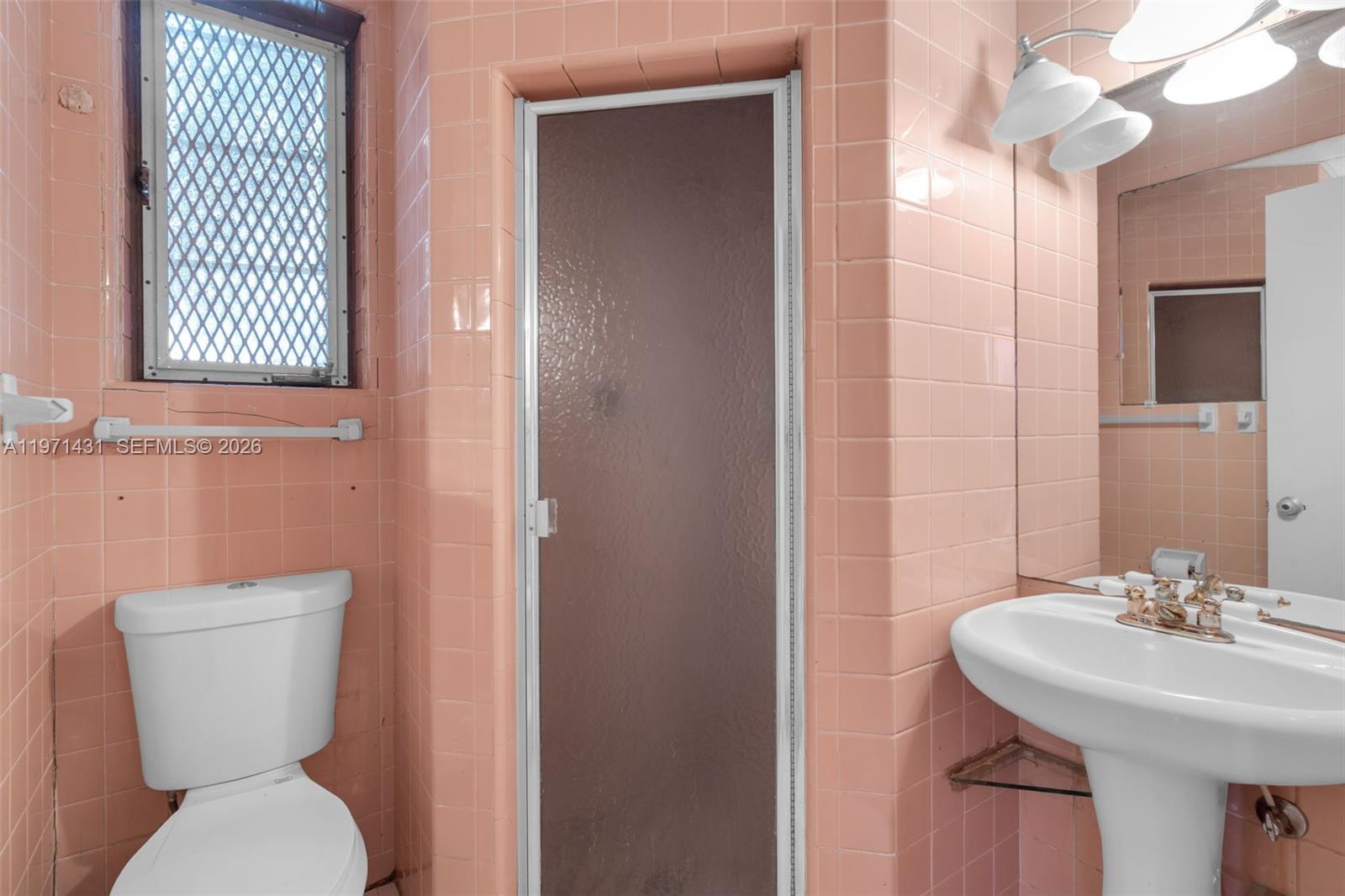 4582 Royal Palm Ave Miami Beach, FL 33140