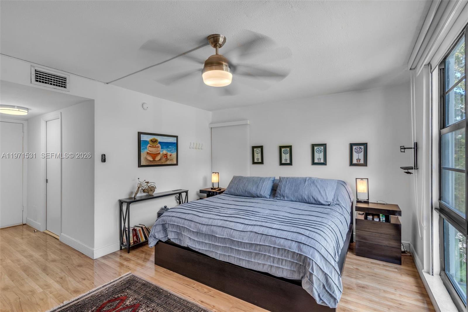 100 Ocean Ln Dr #301 Key Biscayne, FL 33149