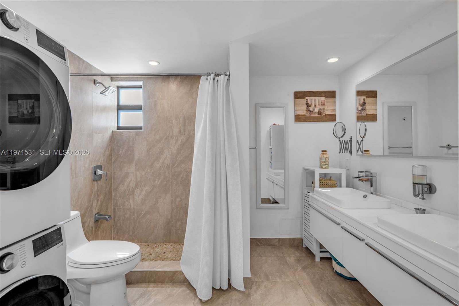 100 Ocean Ln Dr #301 Key Biscayne, FL 33149