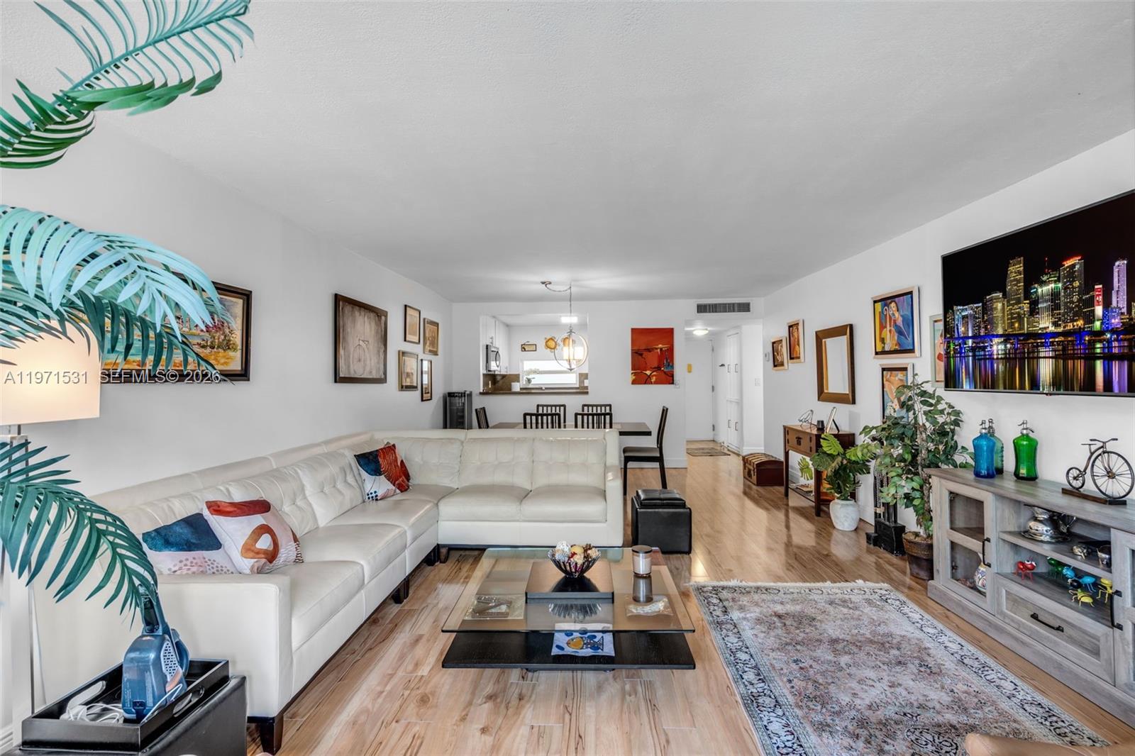 100 Ocean Ln Dr #301 Key Biscayne, FL 33149