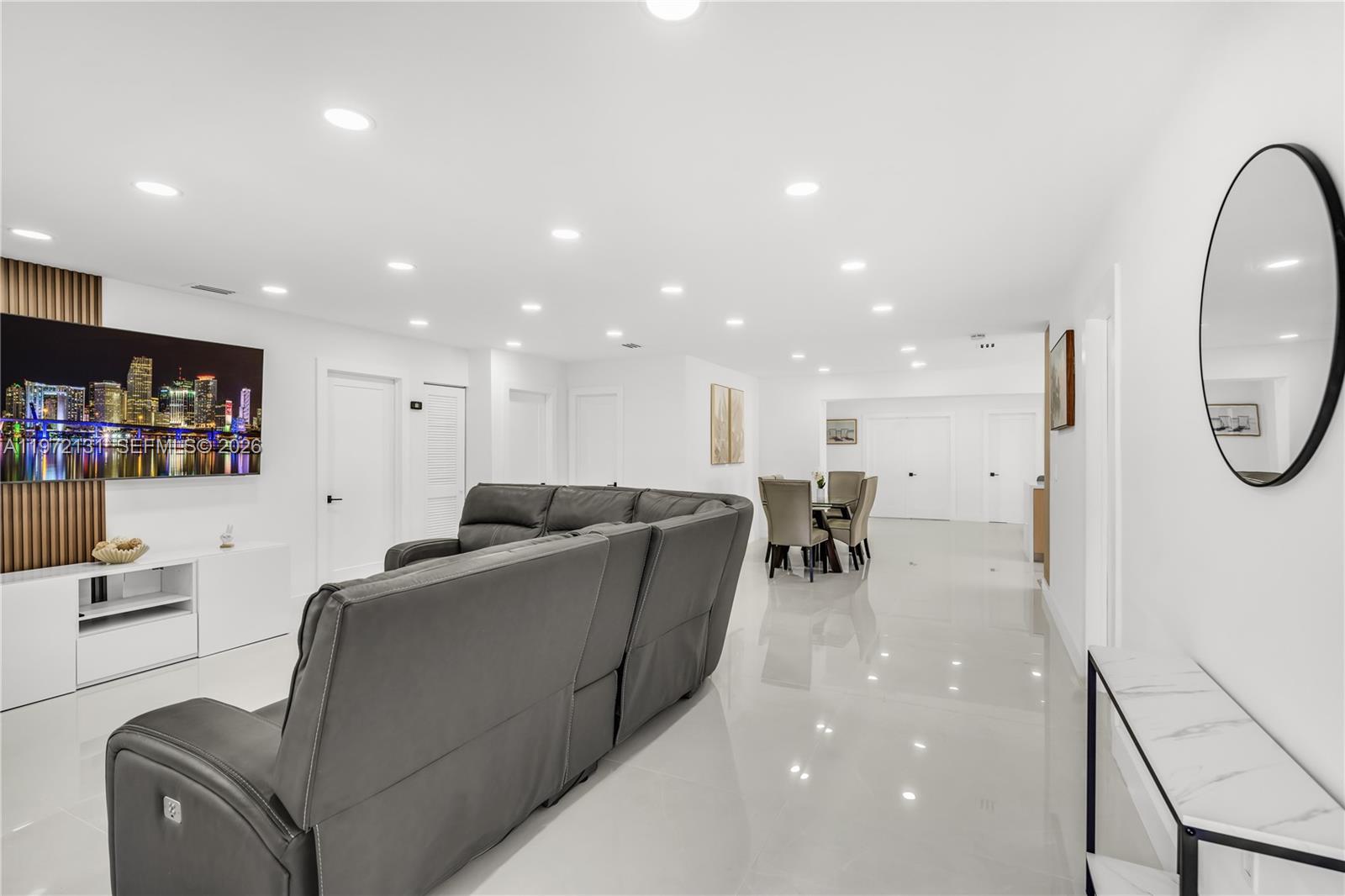 348 NE 117th St Miami, FL 33161