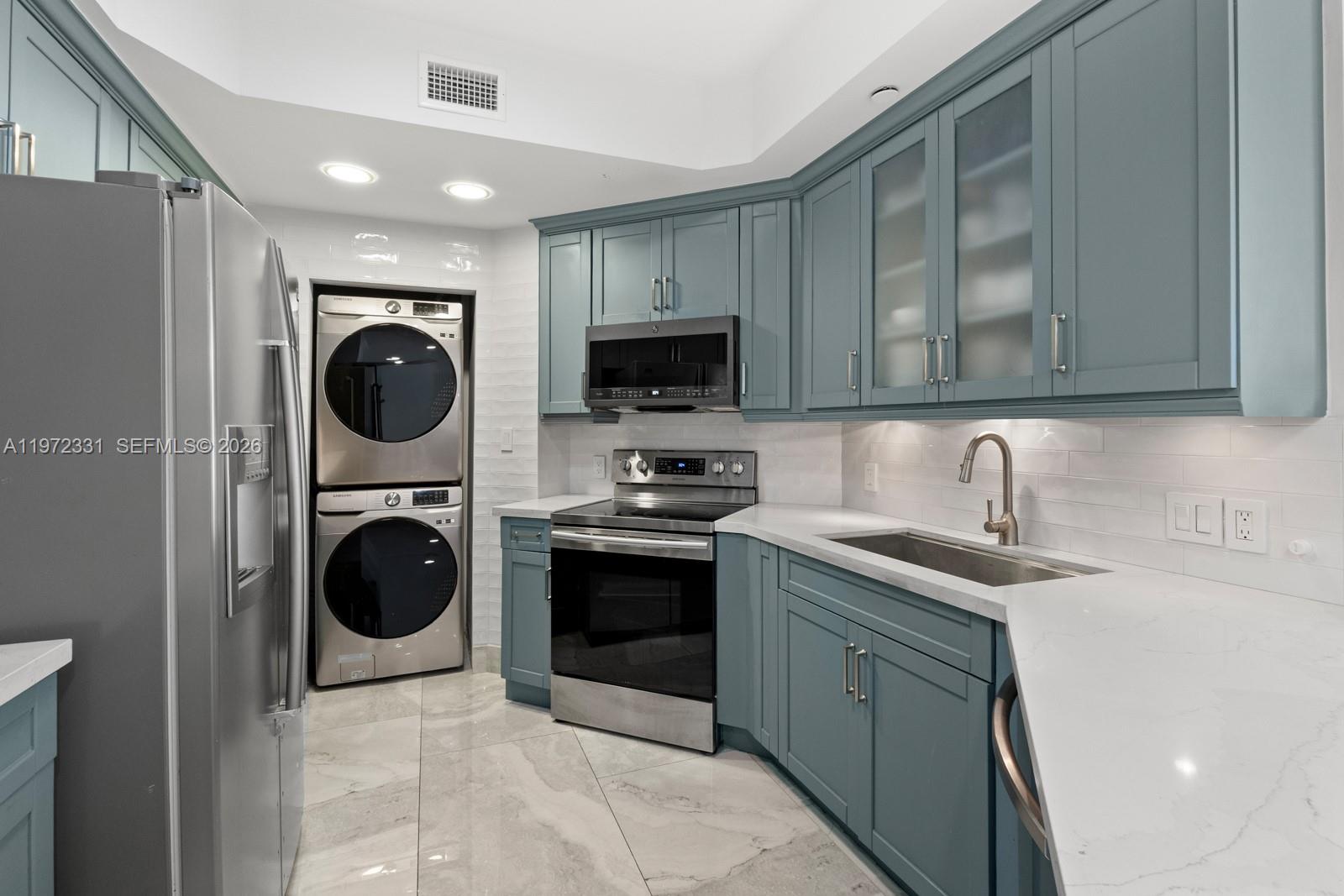 888 W Brickell Key Dr #1200 Miami, FL 33131