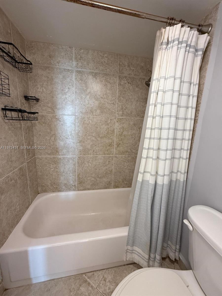 image Arlen House East12