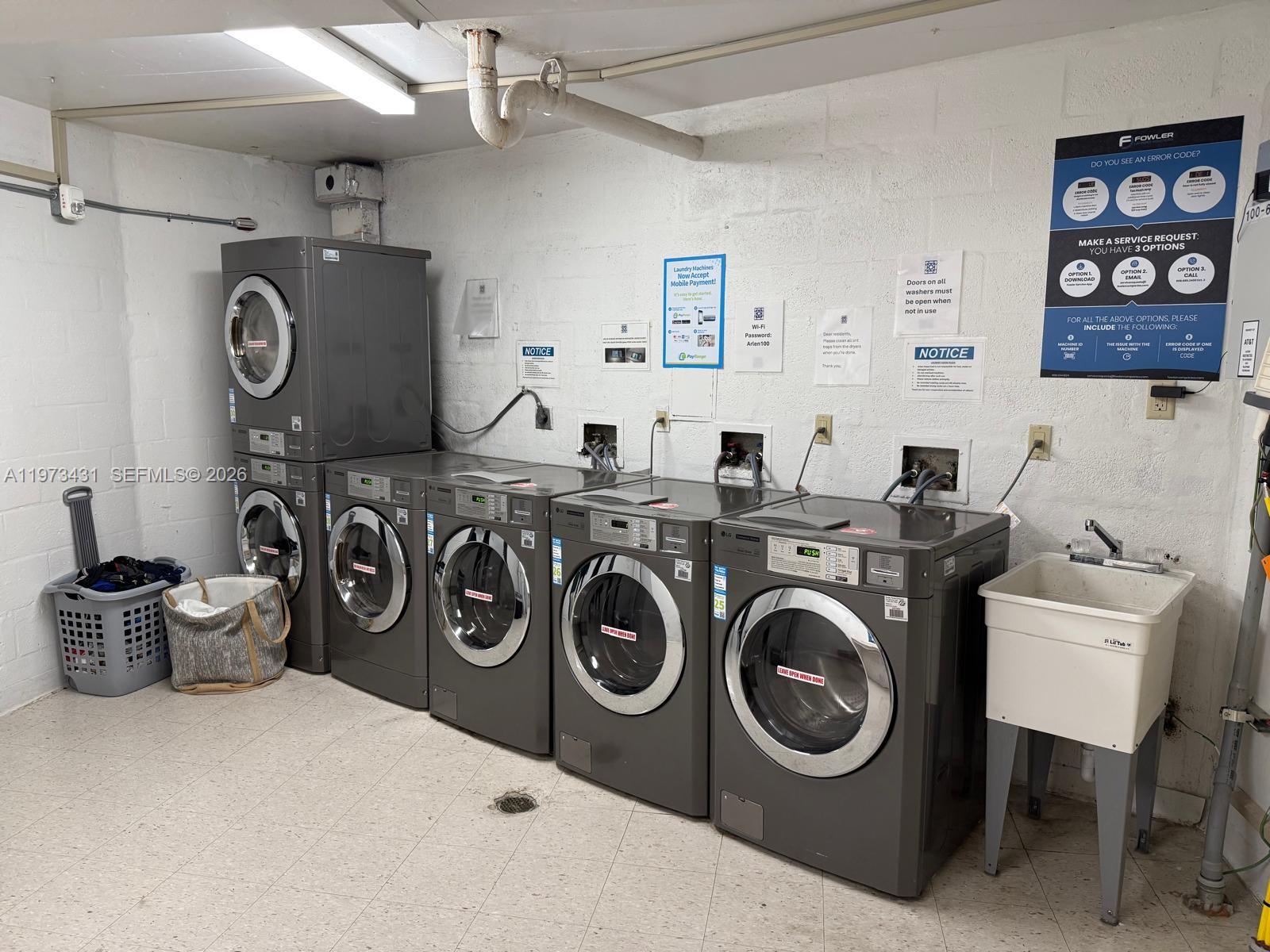 image Arlen House East16