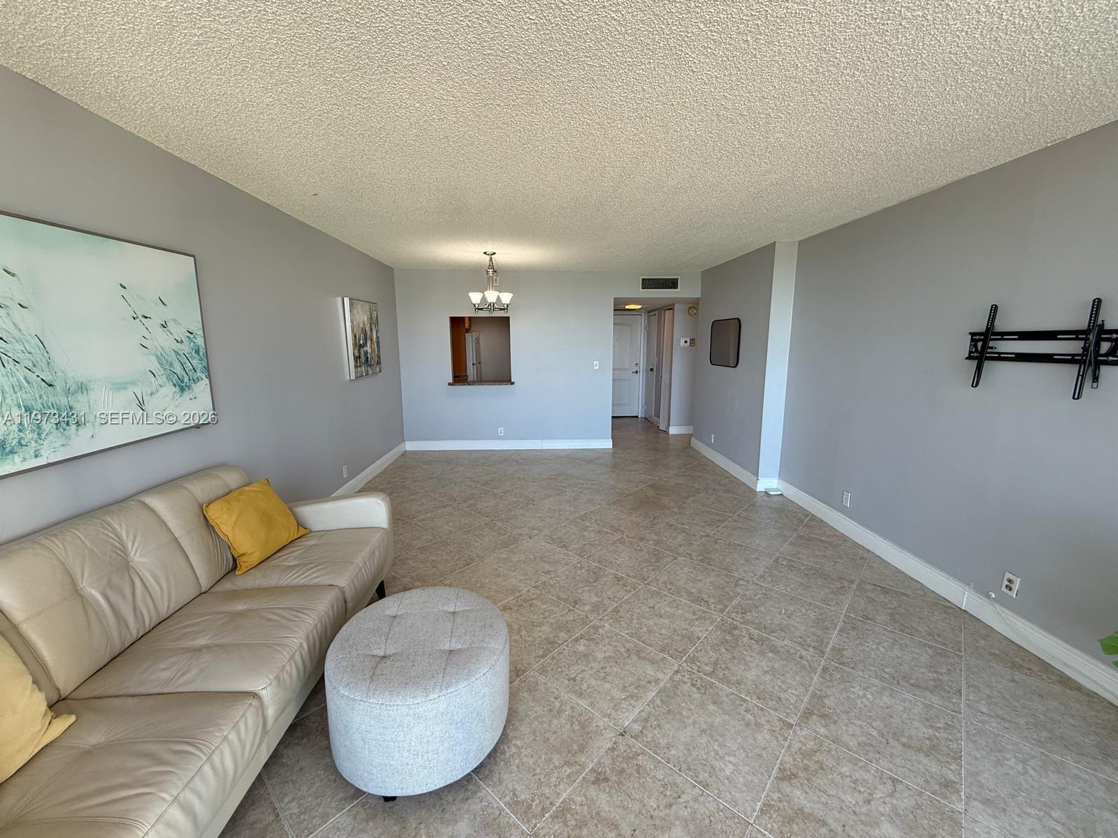 image Arlen House East2