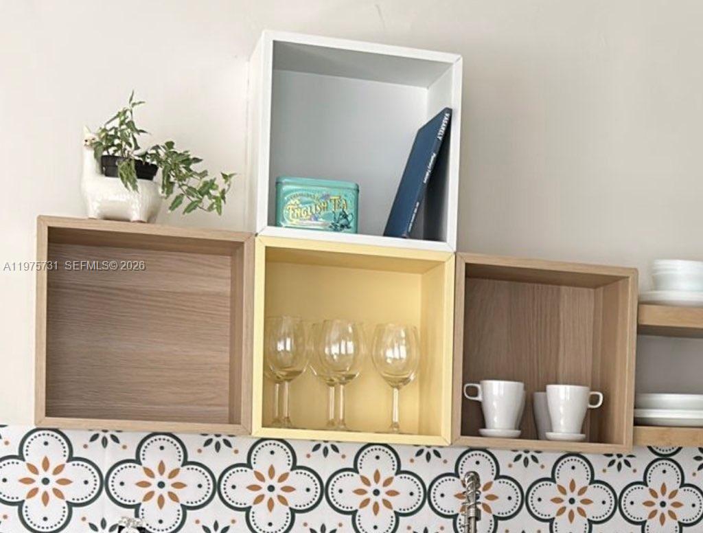 801 8th St #201 Miami Beach, FL 33139