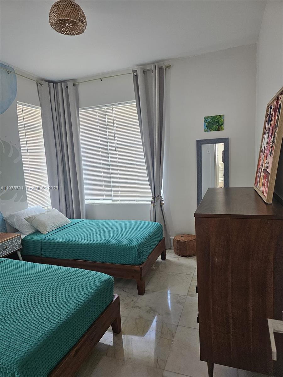 801 8th St #201 Miami Beach, FL 33139