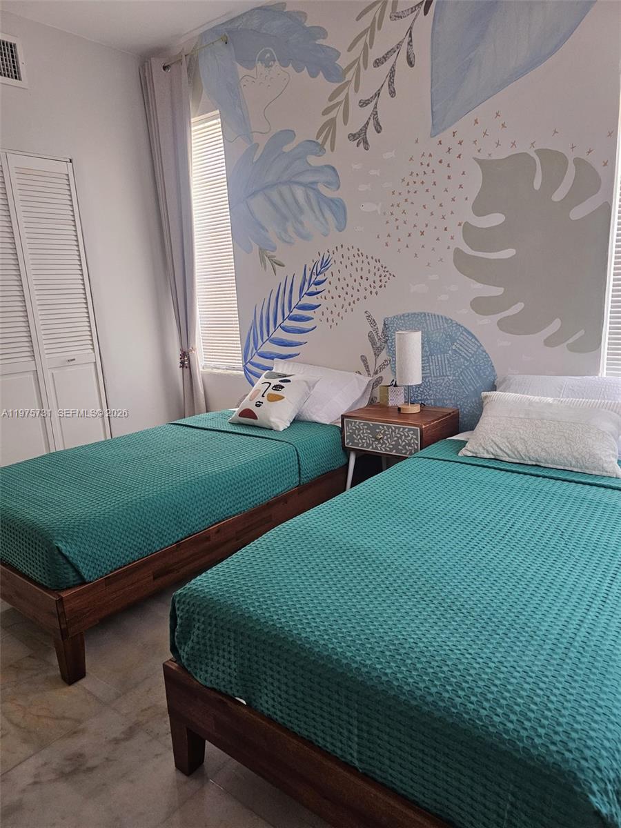 801 8th St #201 Miami Beach, FL 33139